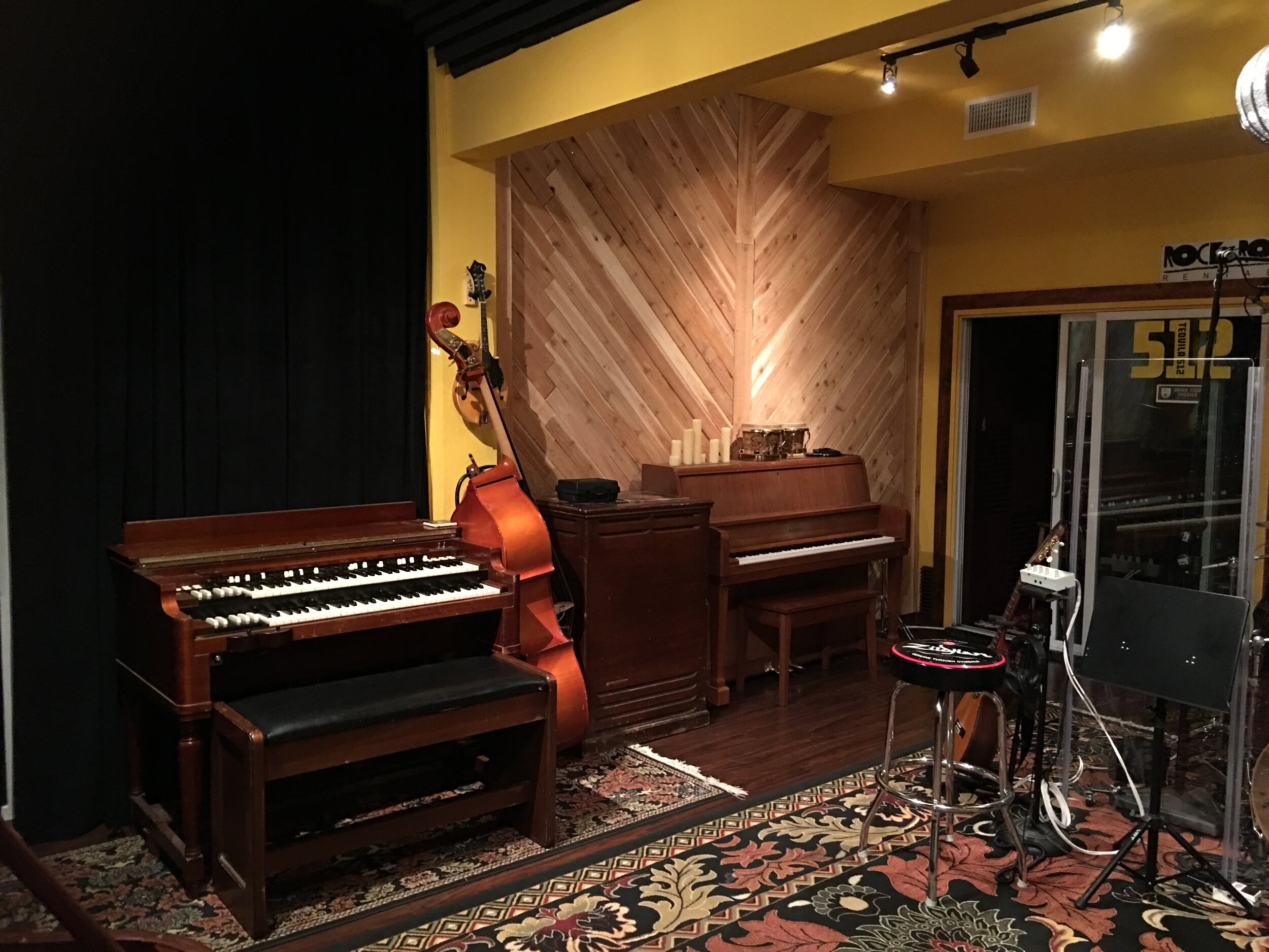 The live room at 512 Studios
